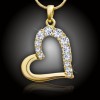 Krásné srdce vykládané čirými krystaly Swarovski®, které na světle září jako pravé diamanty. Šperk je potažen 18K zlatem, díky této úpravě nečerná a velmi dlouho si udrží krásný lesk a zlatou barvu. Vyroben je ze šperkařské slitiny bez obsahu alergenních látek.