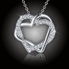 Dokažte svou lásku či přátelství nádherným romantickým šperkem ve tvaru dvou propletených srdcí. Přívěsek i řetízek je potažen drahým platinovým kovem - rhodiem, takže je vhodný pro každodenní nošení, nečerná a zachová si dlouho svůj lesk a platinovou barvu. Vyroben je ze šperkařské slitiny bez obsahu alergenních látek.

Šperky standardně zasíláme v dárkovém pytlíčku.
Krabičku ke šperku zakoupíte ZDE



