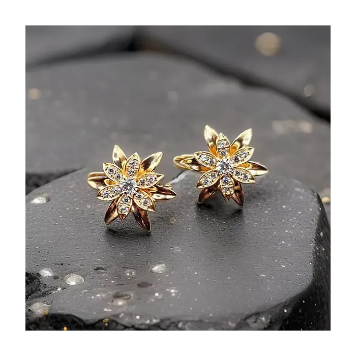 Květinové náušnice La Diamantina Lilianna Gold se zirkony, zlatavý lesk a jiskřivé kamínky