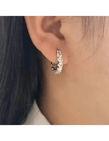 Zářivé kruhové náušnice Brillance Sandra se zirkony