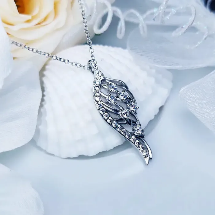 Náhrdelník Angel Wing se zirkony