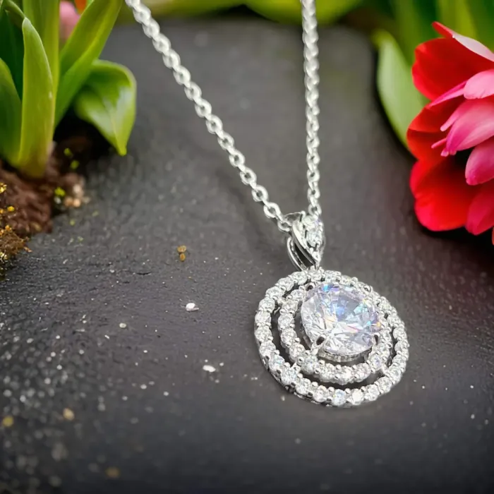 Třpytivý náhrdelník Cassiopea s krystaly Swarovski®