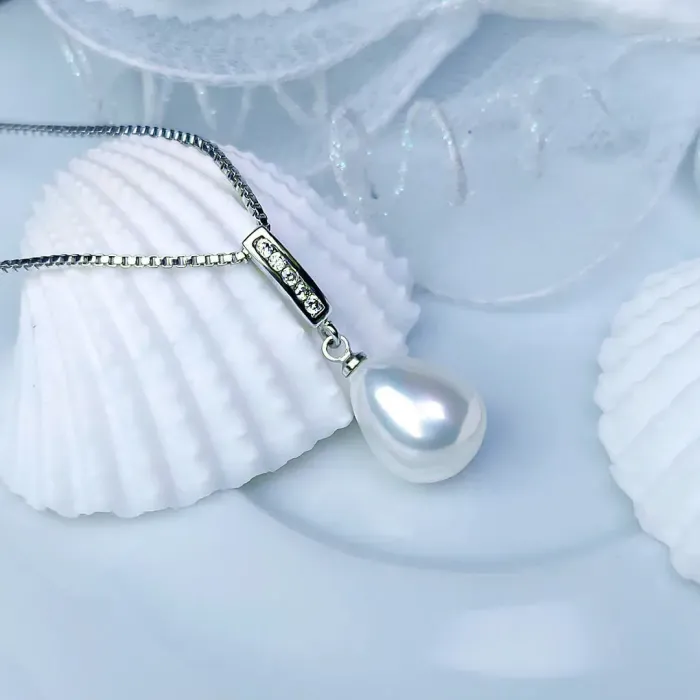 Perlový náhrdelník Giselle White Pearl