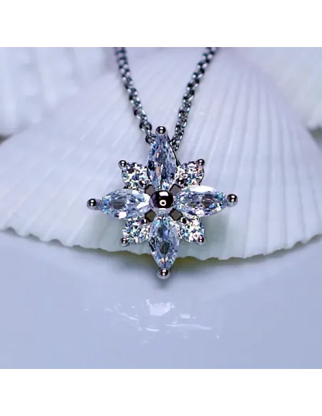 Náhrdelník Diamond Flower se zirkony