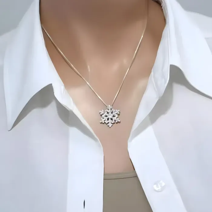 Náhrdelník Charming Crystal Snowflake se zirkony