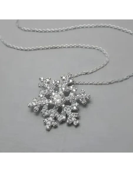 Náhrdelník Charming Crystal Snowflake se zirkony
