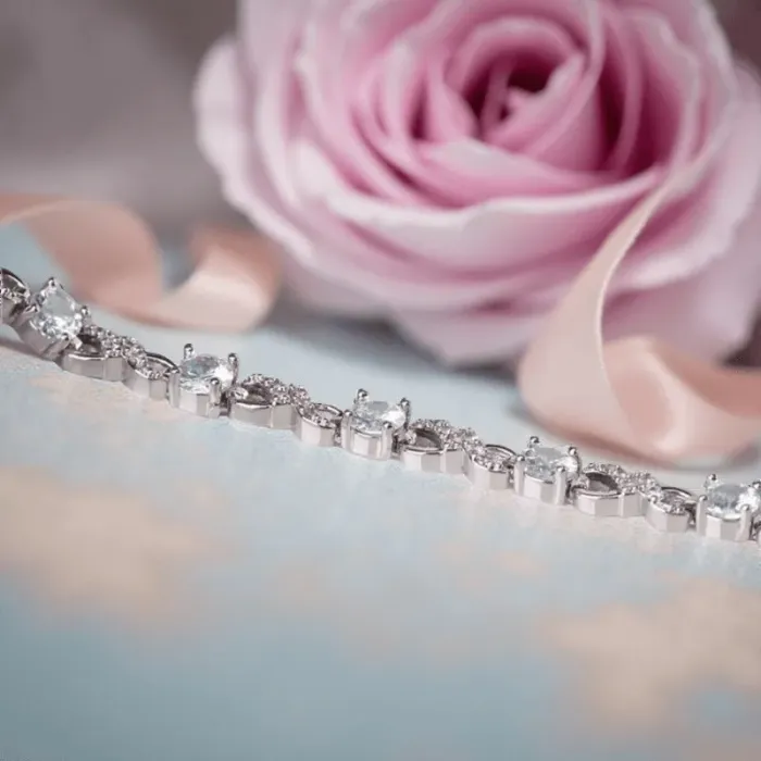 Elegantní náramek Angelica s jemnými zirkony