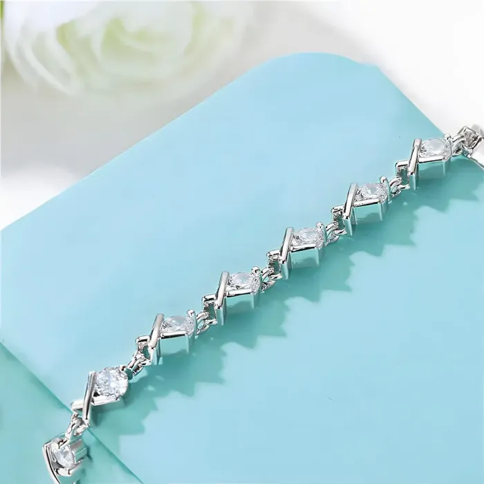 Juliette – třpytivý náramek s čirými zirkony od Elanis Jewel