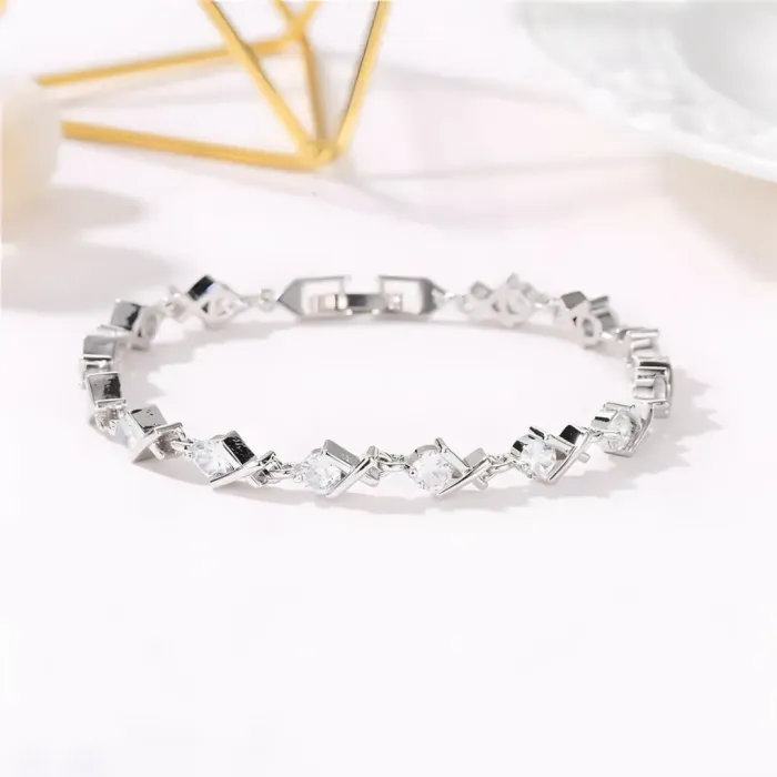 Juliette – třpytivý náramek s čirými zirkony od Elanis Jewel