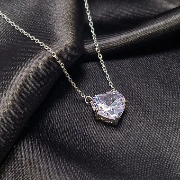 Třpytivý náhrdelník Loving Heart