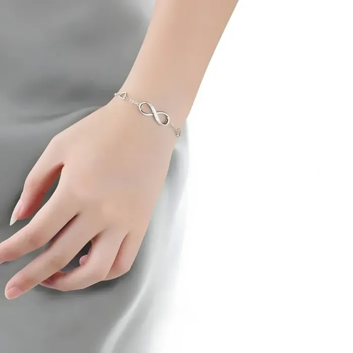 Stříbrný náramek Infinity Love s kubickými zirkony