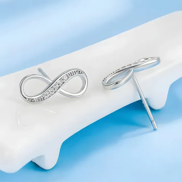 Stříbrné náušnice Infinity se zirkony