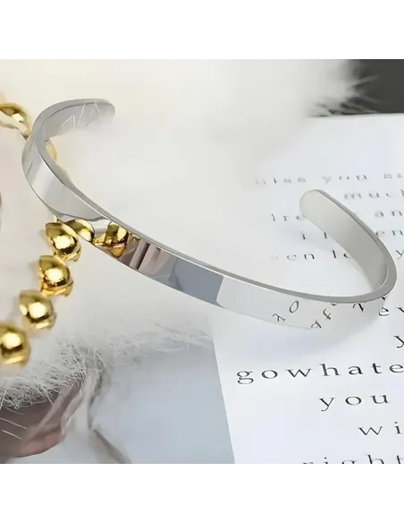 Elegantní nastavitelný náramek Nella z chirurgické oceli