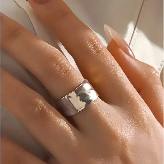 Nastavitelný prsten Jupiter z chirurgické oceli