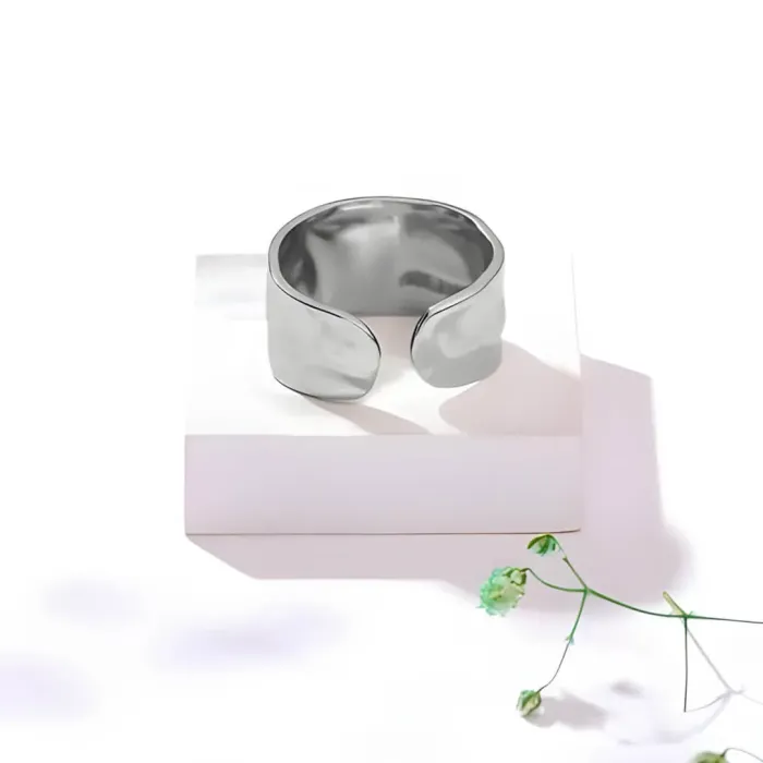 Nastavitelný prsten Jupiter z chirurgické oceli