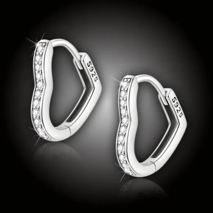 Stříbrné náušnice Třpytivé srdce s čirými zirkony