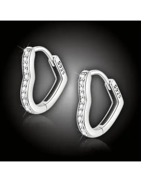 Stříbrné náušnice Třpytivé srdce s čirými zirkony