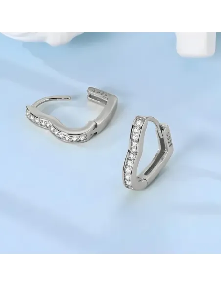 Stříbrné náušnice Třpytivé srdce s čirými zirkony