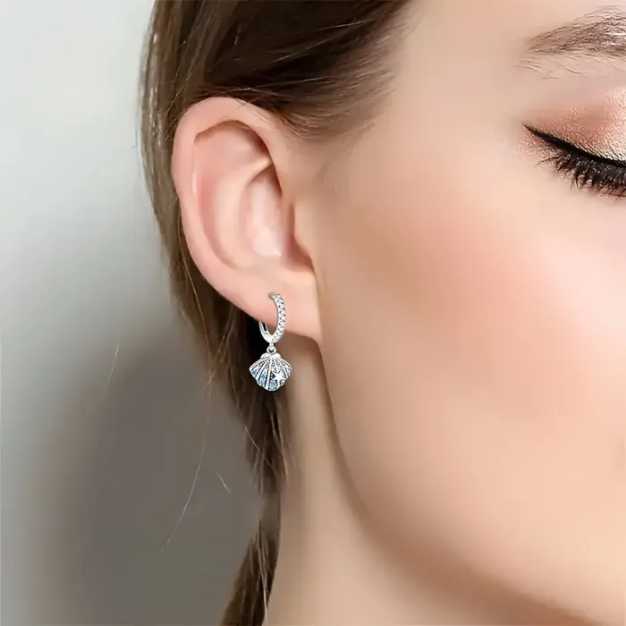 Stříbrné náušnice Kouzlo moře s modrými zirkony