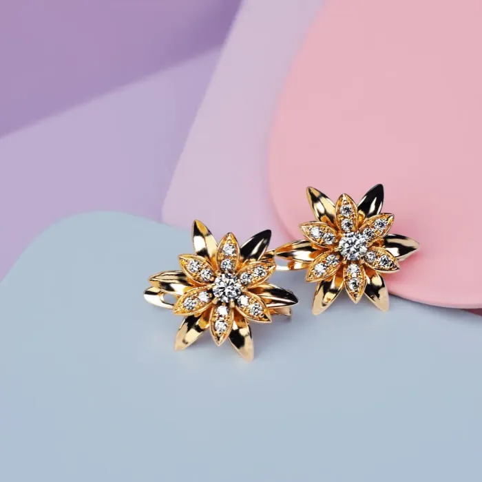 Květinové náušnice La Diamantina Lilianna Gold se zirkony, zlatavý lesk a jiskřivé kamínky
