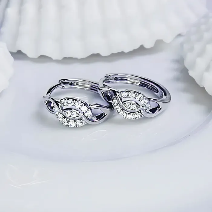 Třpytivé náušnice Brillance Nefertiti marquise se zirkony