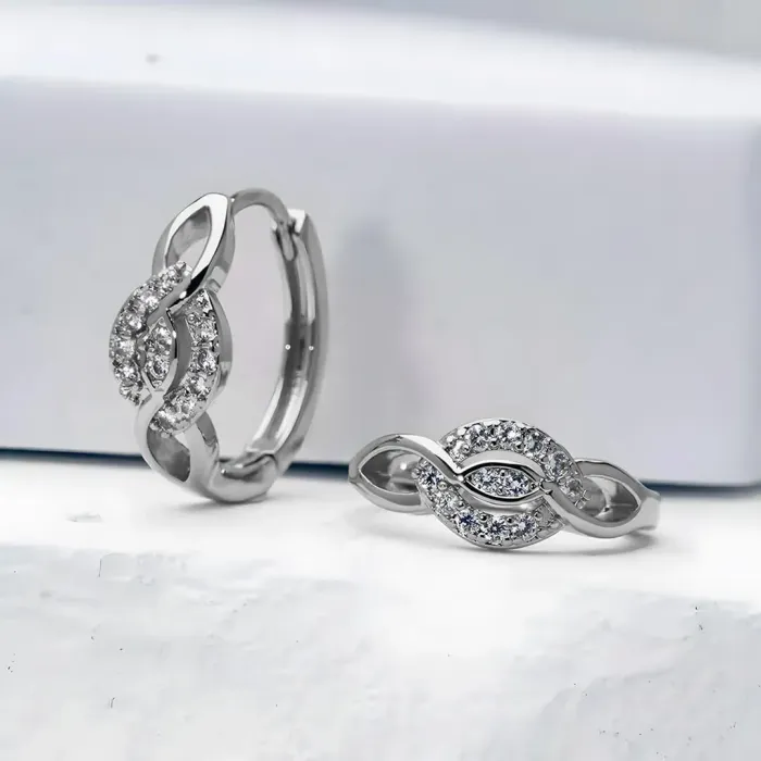 Třpytivé náušnice Brillance Nefertiti marquise se zirkony