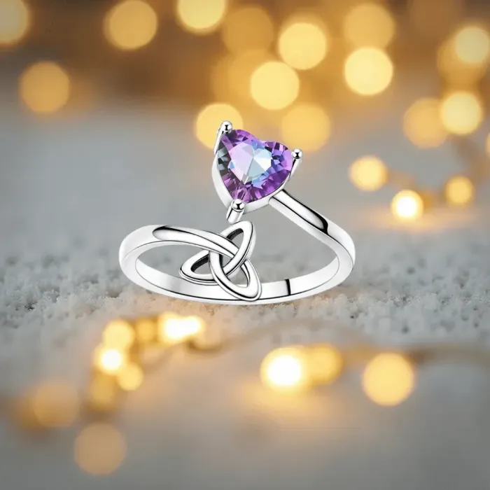 Dámský stříbrný prsten Duhové srdce Trinity