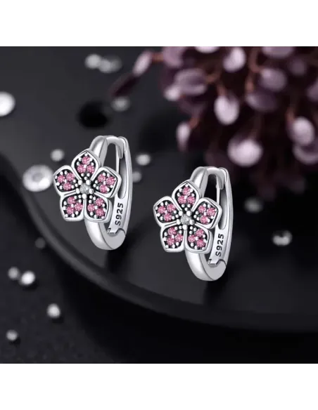 Stříbrné náušnice Růžové kvítky s třpytivými zirkony