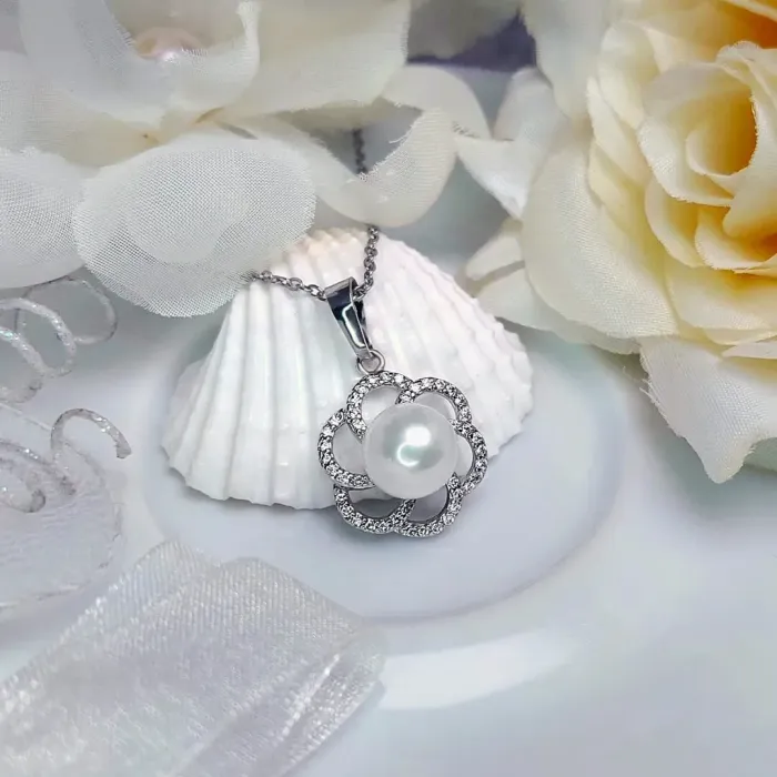 Romantický perlový náhrdelník Pearl Flower