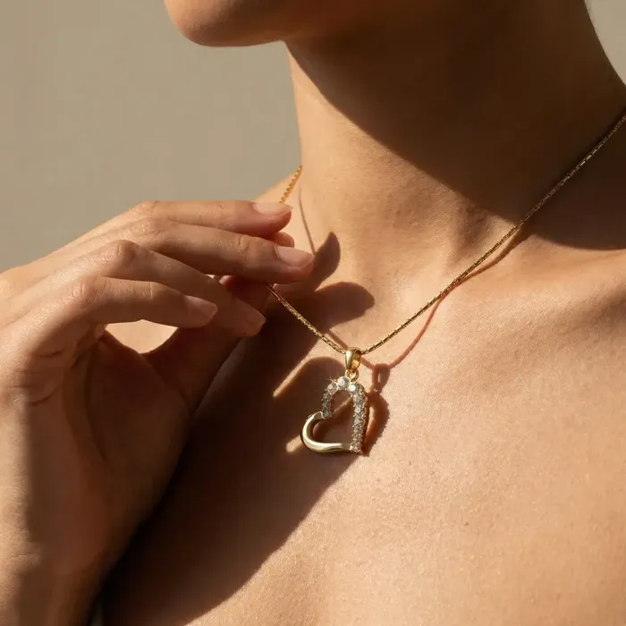 Náhrdelník Pozlacené velké srdce s čirými krystaly Swarovski®