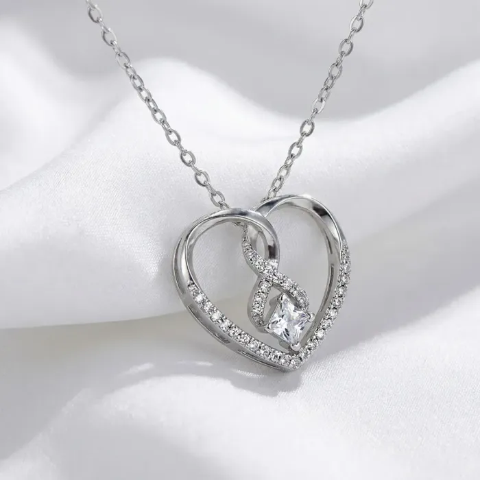 Romantický náhrdelník Forever Love se zirkony